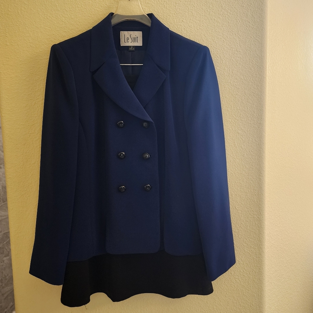 Business suit (skirt)